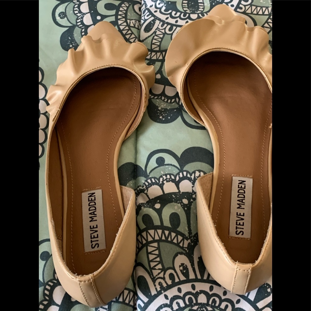 Steve Madden ruffle flats
